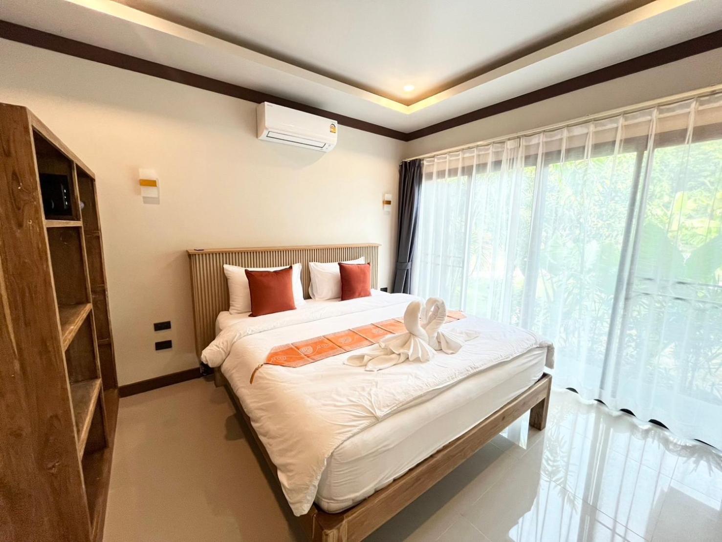 Bang Po Hut Hotel Ban Bang Po Exterior photo