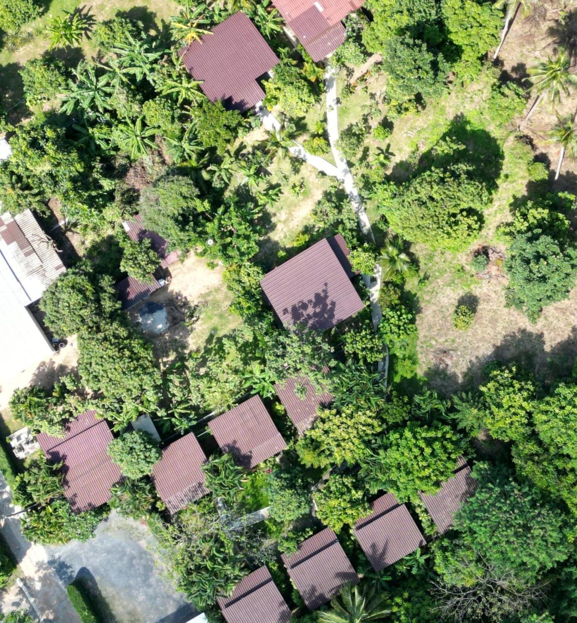 Bang Po Hut Hotel Ban Bang Po Exterior photo